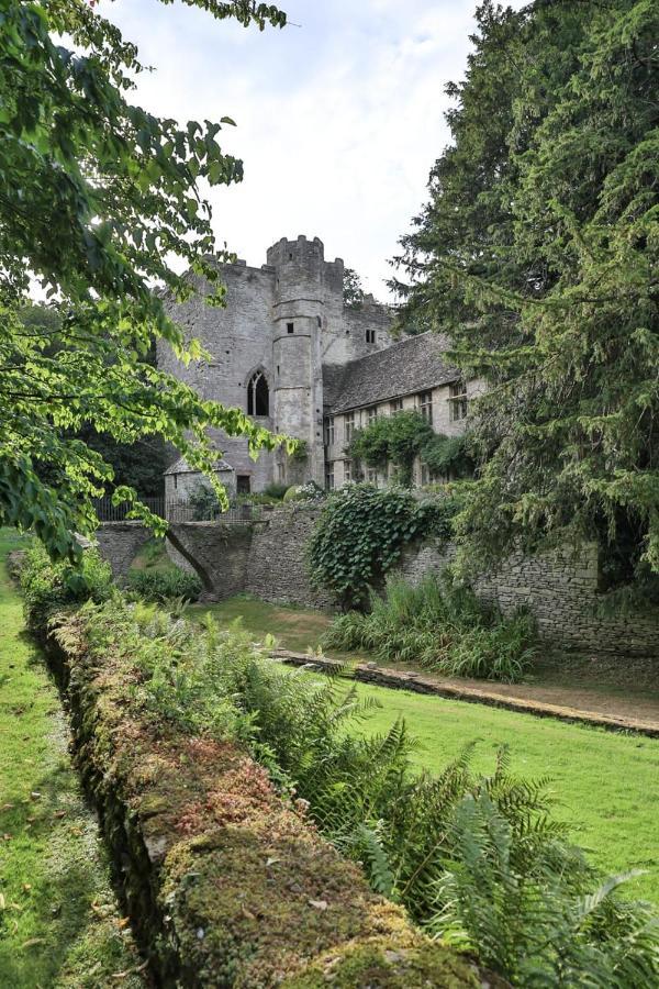The Bothy Beverston Castle Tetbury Exterior foto